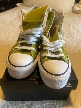 Women’s High Top Platform Converse